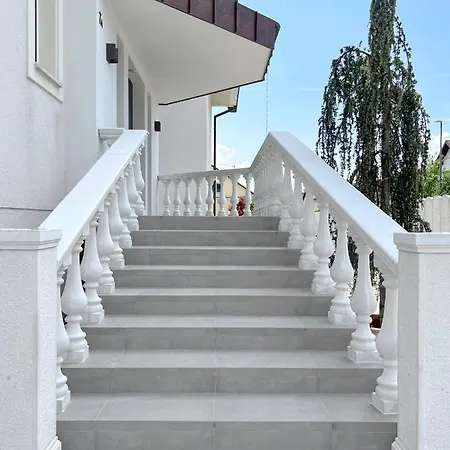 Eagle's Nest 3* Lubiana